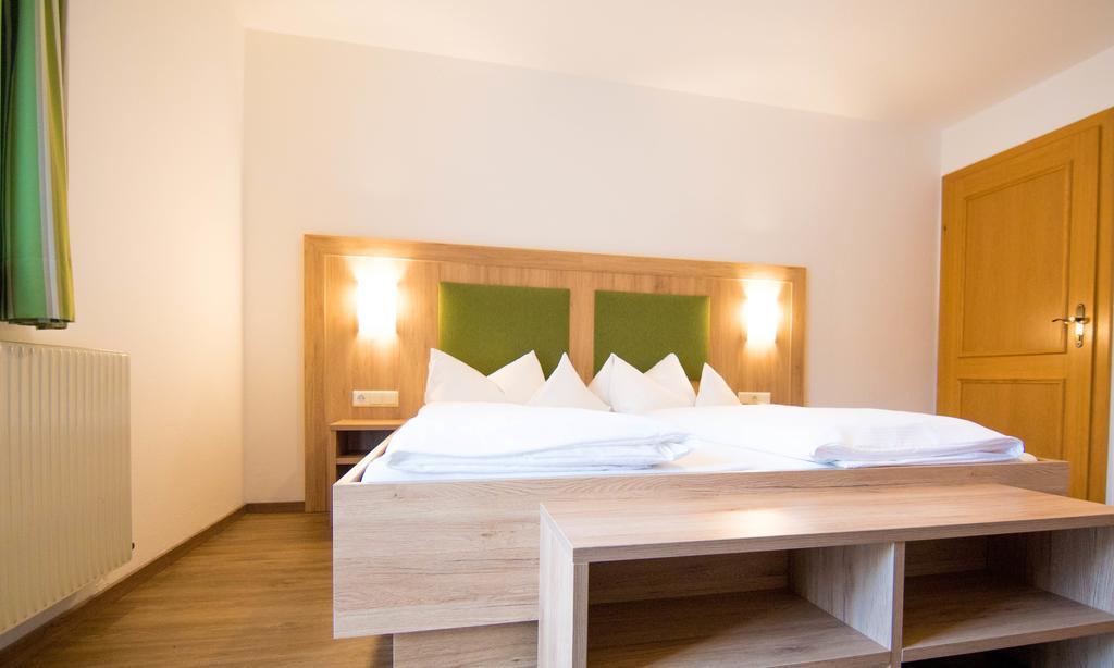 Pension Bergwelt Neustift im Stubaital Exterior photo
