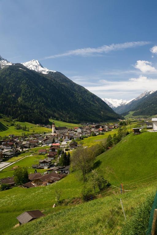 Pension Bergwelt Neustift im Stubaital Exterior photo