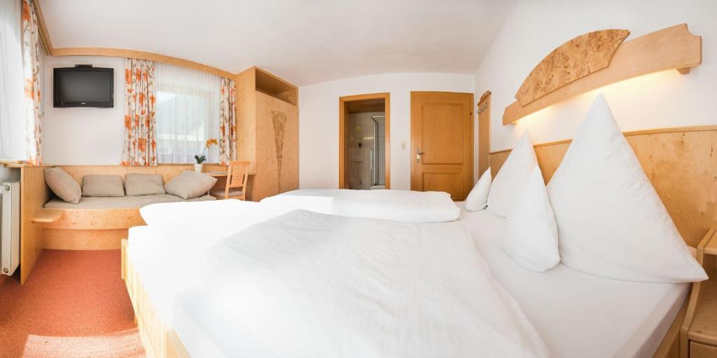 Pension Bergwelt Neustift im Stubaital Room photo